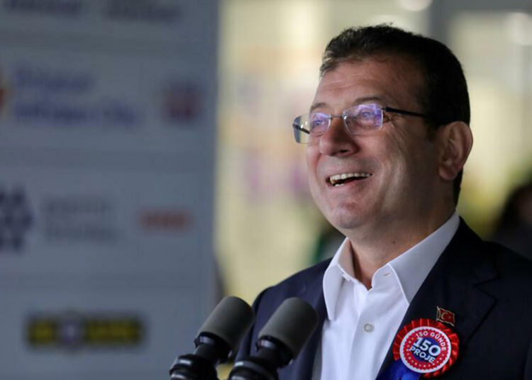 İmamoğlu, yabancı gazetecinin sorularını yanıtladı 1 İmamoğlu, yabancı gazetecinin sorularını yanıtladı