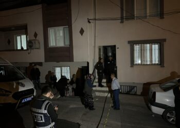 İzmir’de vahşet! İki kızını başlarından vurup intihara kalkıştı