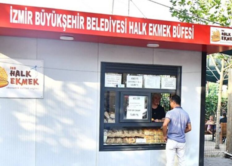 İzmir’de ekmek zammı geri alındı
