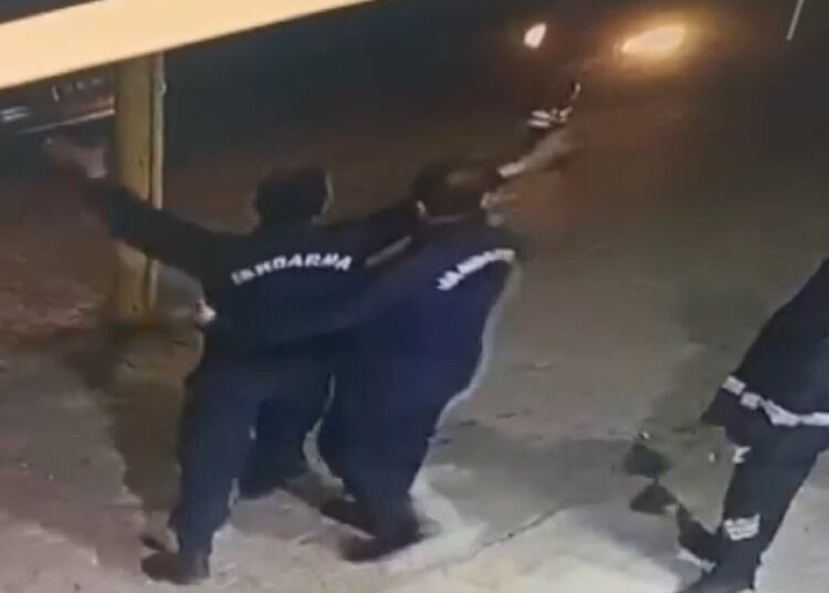 Jandarma, tartıştığı sağlık personelini 'ısırarak' yaraladı 1 Jandarma, tartıştığı sağlık personelini ‘ısırarak’ yaraladı