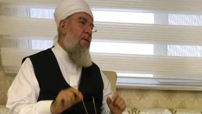Menzil tarikatını dünyalıkların paylaşımı parçaladı! Kardeşler arasında yolsuzluk ve dolandırıcılık suçlaması 3 Menzil tarikatını dünyalıkların paylaşımı parçaladı! Kardeşler arasında yolsuzluk ve dolandırıcılık suçlaması