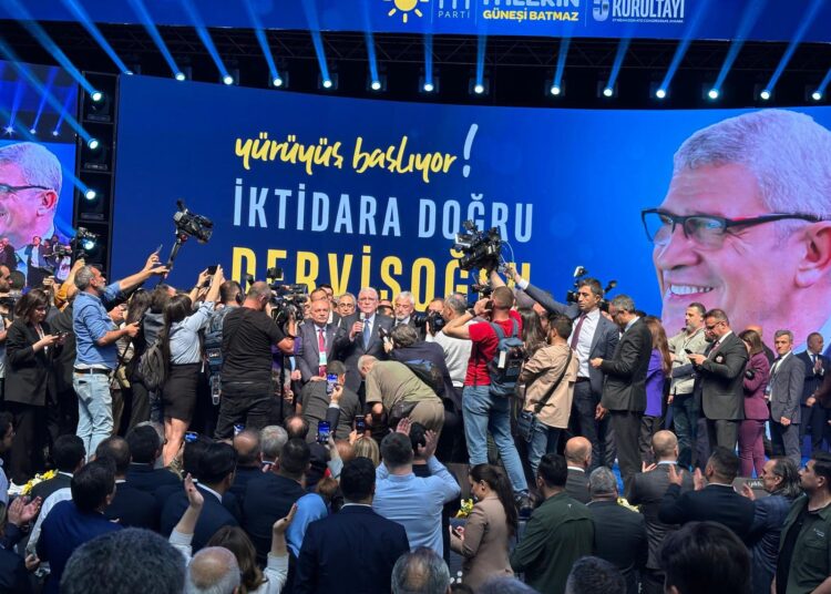 İYİ Parti’de genel başkanı Müsavat Dervişoğlu oldu, yeni GİK üyeleri belirlendi