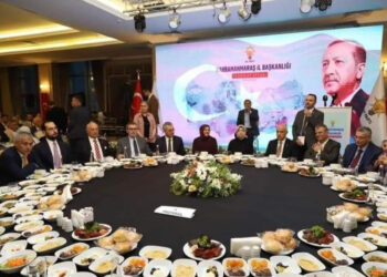 Mümtaz’er Türköne yazdı… Han-ı Yağma ve Görgüsüzlük