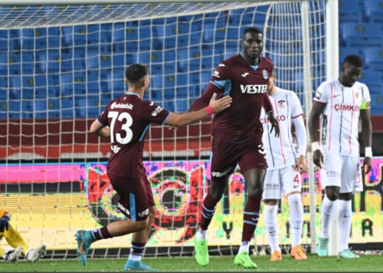 Trabzon'da Onuachu fırtınası: 3 dakikada 3 golle takımı sırtladı 1 Trabzon’da Onuachu fırtınası: 3 dakikada 3 golle takımı sırtladı