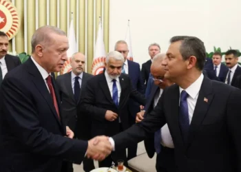 Erdoğan’la görüşmeye hazırlanan Özel: Siyasette, münakaşa ile müzakere birlikte yürür