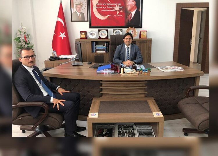 Süleymancılar cemaatinin lideriyle fotoğrafı çıkan başsavcıya soruşturma 1 Süleymancılar cemaatinin lideriyle fotoğrafı çıkan başsavcıya soruşturma