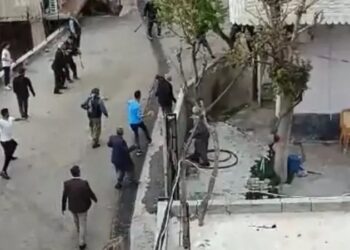 Seçim bitti kavga devam ediyor: AK Parti’li aday ile YRP’li adayın aileleri birbirine girdi