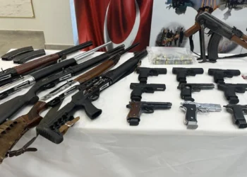 Bayram operasyonları! 707 ruhsatsız silah, 869 gözaltı