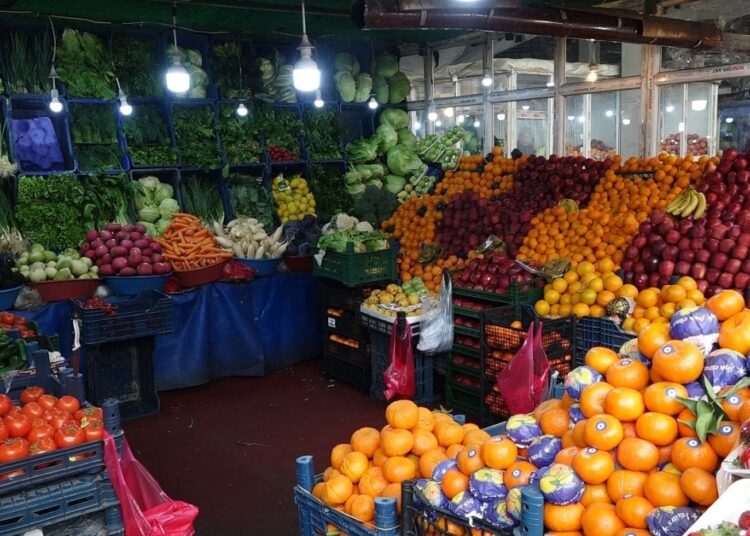 Üretici zarar ediyor tüketici pahalı yiyor! Kim kâr ediyor? 1 Üretici zarar ediyor tüketici pahalı yiyor! Kim kâr ediyor?