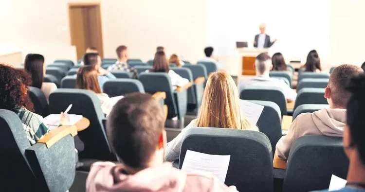 YÖK, öğretim elemanına düşük maaş ödeyen 9 vakıf üniversitesine inceleme başlattı 1 YÖK, öğretim elemanına düşük maaş ödeyen 9 vakıf üniversitesine inceleme başlattı