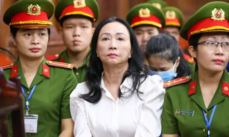 Vietnamlı milyardere, 44 milyar dolarlık yolsuzluk davasında idam cezası verildi 1 Vietnamlı milyardere, 44 milyar dolarlık yolsuzluk davasında idam cezası verildi