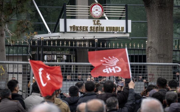 YSK, CHP'nin Hatay itirazını reddetti: AKP'li adayın başkanlığı kesinleşti 1 YSK, CHP’nin Hatay itirazını reddetti: AKP’li adayın başkanlığı kesinleşti