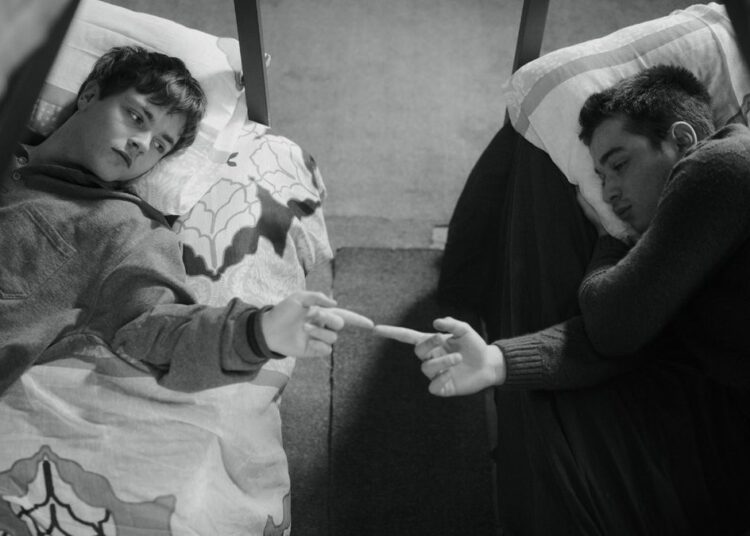 43. İstanbul Film Festivali’nde Altın Lale Ödülü ‘Yurt’un