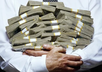 Dünyanın en zenginlerinden 27’si Türk