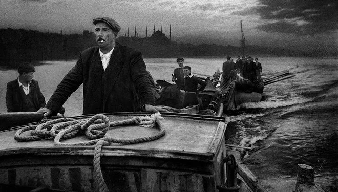 Ara Güler'in arşivinden "Kumkapı Balıkçıları" ziyarete açılıyor 1 Ara Güler’in arşivinden “Kumkapı Balıkçıları” ziyarete açılıyor