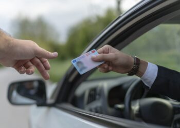 7 milyon sürücü için süre doluyor: İşlem yapmayanlar 5 bin lira ödemek zorunda kalacak