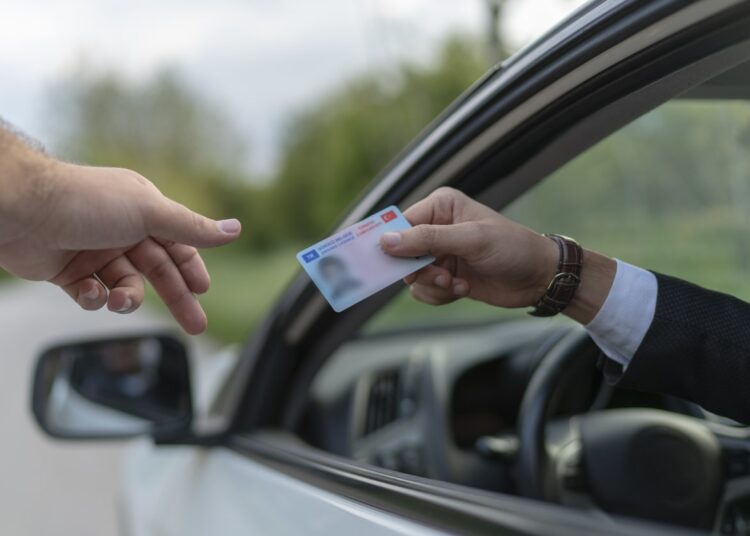 7 milyon sürücü için süre doluyor: İşlem yapmayanlar 5 bin lira ödemek zorunda kalacak