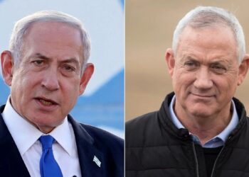 Savaş kabinesi üyesi Gantz, Netanyahu’ya rest çekti: Hükümetten çekiliriz