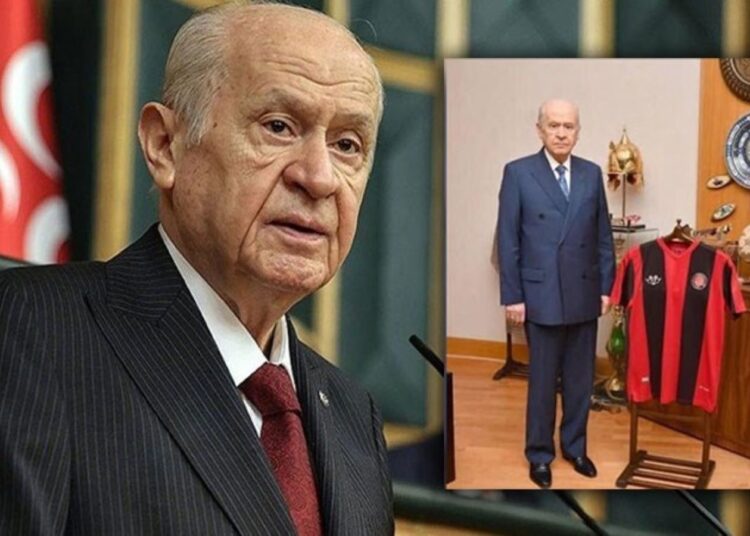 Bahçeli, tuttuğu takımın ligden düşmesini hazmedemedi: Bu yıl takımlar küme düşmesin