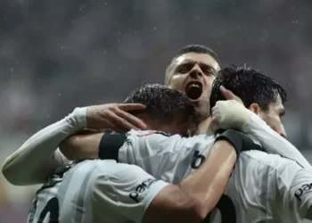 Beşiktaş son nefeste: Çaykur Rizespor’u uzatmalarda bulduğu golle 3-2 yendi