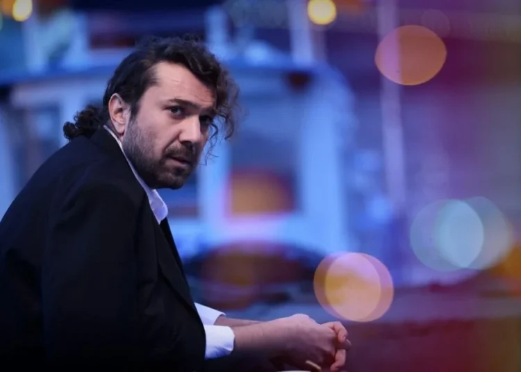 Ünlü sanatçı Halil Sezai, mide ameliyatı oldu 1 Ünlü sanatçı Halil Sezai, mide ameliyatı oldu