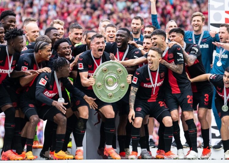 Bayer Leverkusen, Bundesliga tarihine geçti