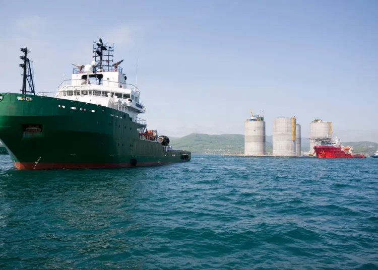 Politico’nun iddiası: Rusya, Türkiye üzerinden AB’ye gizlice petrol satıyor