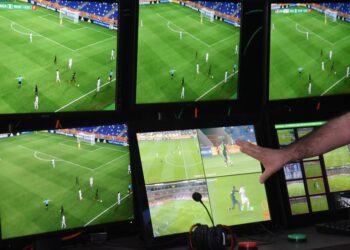 Takımlar, oylama yapacak: VAR uygulaması kaldırılabilir