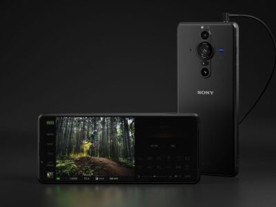 Sony, sıradışı bir tasarım peşinde: Yeniden telefon pazarına dönüyor olabilir 2 Sony, sıradışı bir tasarım peşinde: Yeniden telefon pazarına dönüyor olabilir