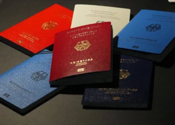 Almanya vatandaşlık dağıttı: İkinci sırada Türkler var