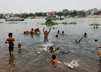 Doğu Asya’da sıcaklar can yakıyor
