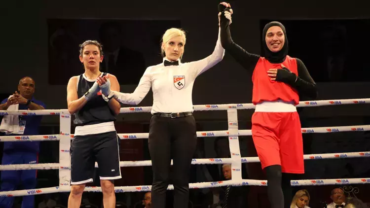 Milli Boksör Rabia Topuz’u yılan ısırdı! Yoğun bakımda 1 Milli Boksör Rabia Topuz’u yılan ısırdı! Yoğun bakımda