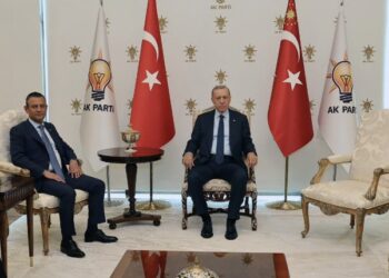 Erdoğan ve Özel görüşmesinde “boş koltuk” gündem oldu