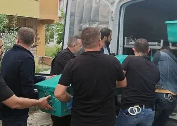 Yine kadın cinayeti! 3 çocuk annesi eşini bıçaklayarak öldürdü