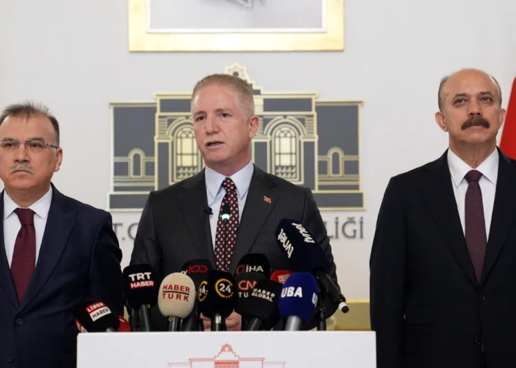 İstanbul Valisi Gül, yılın ilk 4 aylık asayiş rakamlarını açıkladı 1 İstanbul Valisi Gül, yılın ilk 4 aylık asayiş rakamlarını açıkladı