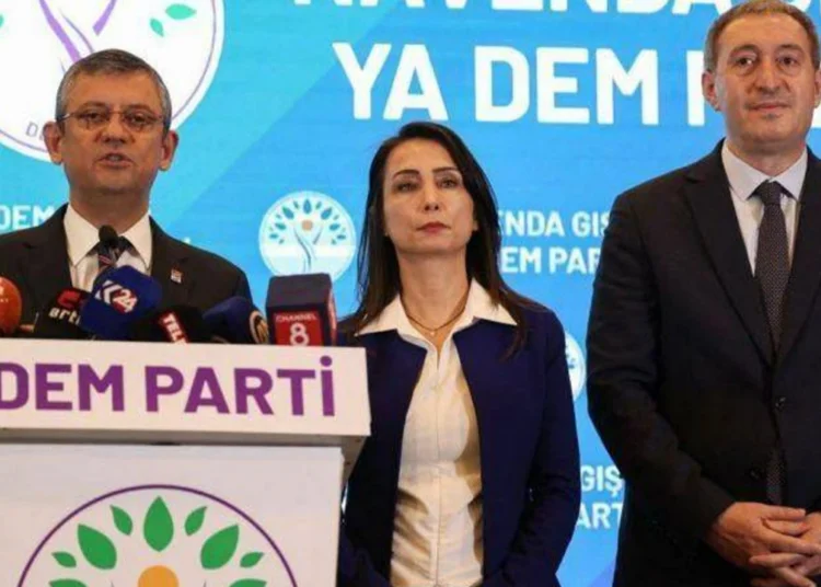 DEM Parti'den CHP'ye ziyaret 1 DEM Parti’den CHP’ye ziyaret