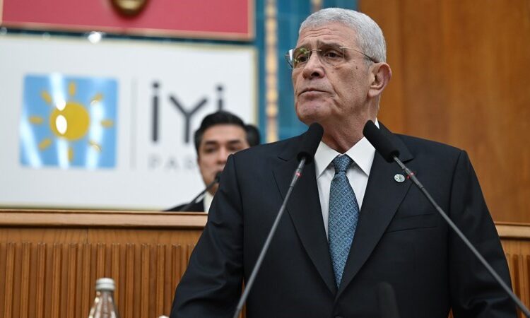 İlk kez Genel Başkan sıfatıyla kürsüye çıkan Dervişoğlu Sinan Ateş iddianamesine tepki gösterdi: 'Ya adalet, ya kıyamet!' 1 İlk kez Genel Başkan sıfatıyla kürsüye çıkan Dervişoğlu Sinan Ateş iddianamesine tepki gösterdi: ‘Ya adalet, ya kıyamet!’