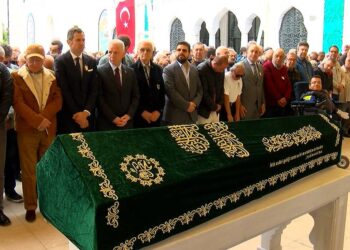 Sunucu Erkan Yolaç son yolculuğuna uğurlandı