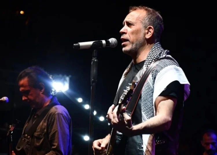 İsrail’i lanetleyen Haluk Levent, Filistin için şarkı besteledi