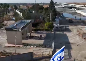 Tepkilere rağmen kara harekatı başlatan İsrail, Refah’ta sınır kapısını ele geçirdi