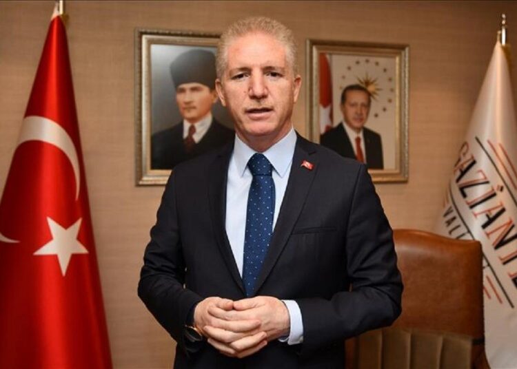 İstanbul Valisi'nden gazetecilere 'süpür' savunması: Duymadım ama... 1 İstanbul Valisi’nden gazetecilere ‘süpür’ savunması: Duymadım ama…