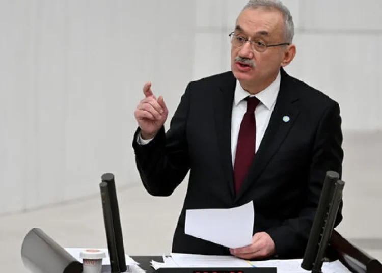 Yaprak dökümü sürüyor! İsmail Tatlıoğlu, İYİ Parti’den istifa etti 1 Yaprak dökümü sürüyor! İsmail Tatlıoğlu, İYİ Parti’den istifa etti