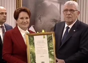 İYİ Parti’de devir-teslim töreni