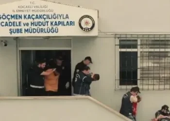 İnsan kaçakçılarına operasyon! 14 il 40 gözaltı