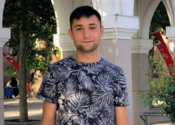 Kavgayı ayırmak isterken kalbinden vurulan 18 yaşındaki genç hayatını kaybetti