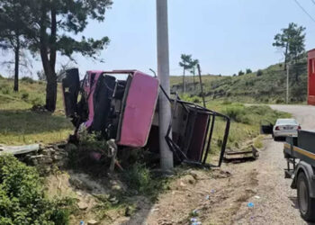 Antalya’da safari araçları çarpıştı: 13’ü turist 16 yaralı