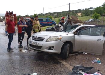 Yabancı plakalı otomobil TIR’la çarpıştı: 2 ölü, 3 yaralı