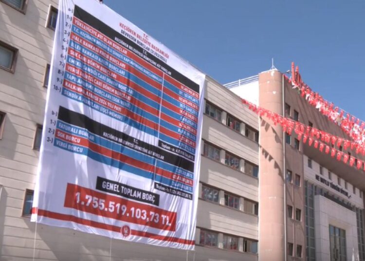 Keçiören'de Turgut Altınok, 1 milyar 755 milyon borç bırakmış 1 Keçiören’de Turgut Altınok, 1 milyar 755 milyon borç bırakmış
