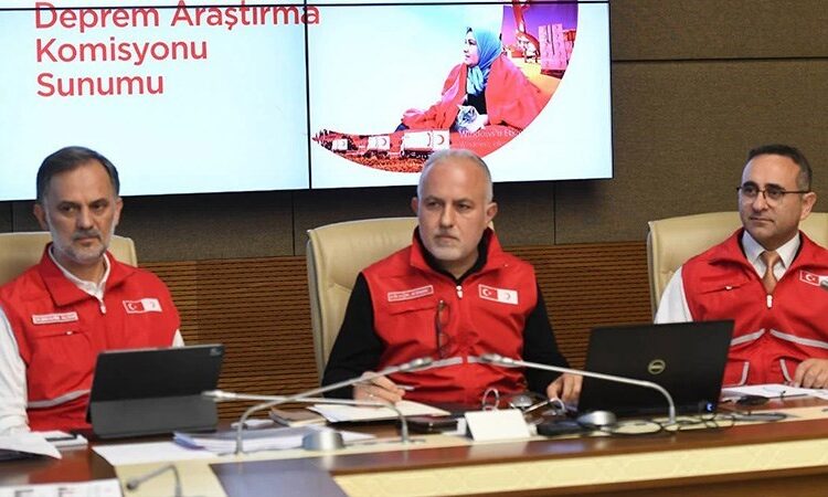 Depremde çadır satan Kızılay’da bir istifa daha 1 Depremde çadır satan Kızılay’da bir istifa daha