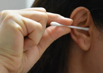 “Kulak temizleme çöpü kullanmak enfeksiyona yol açabiliyor”